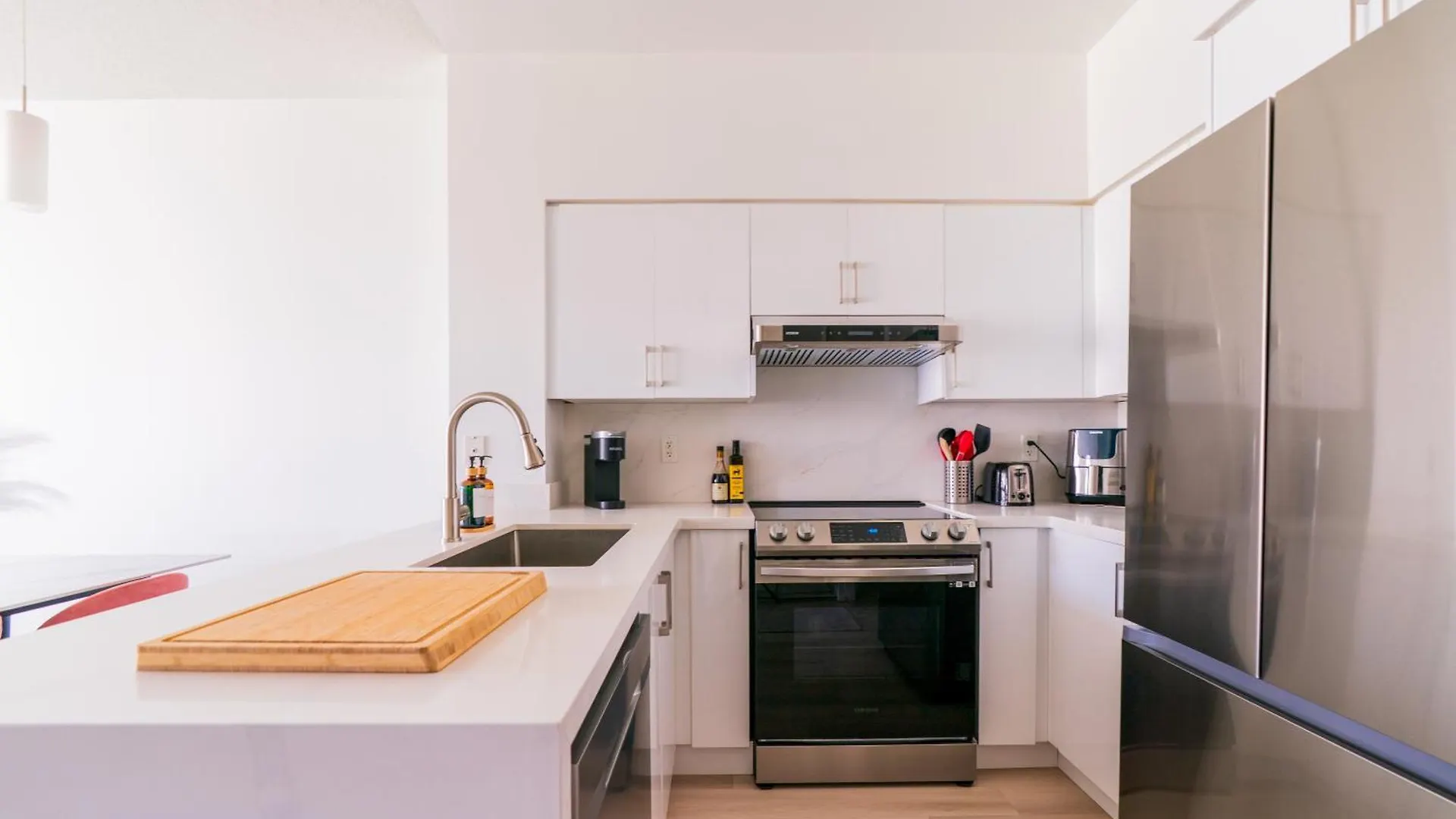 Διαμέρισμα Vip Wing 2 Queen Beds - Cn Tower & Lakeside - Free Parking Τορόντο